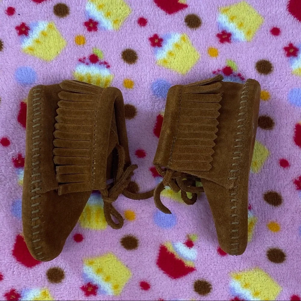 Infant Minnetonka Fringe Bootie baby size 4